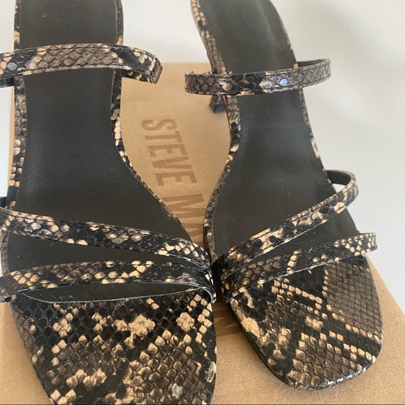 Urban Outfitters Kim Kitten Heel - Picture 8 of 11